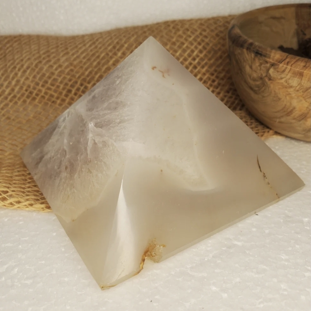 Agate Pyramid Large